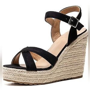 Vicki Vicki Platform Wedge Sandals- New in Box